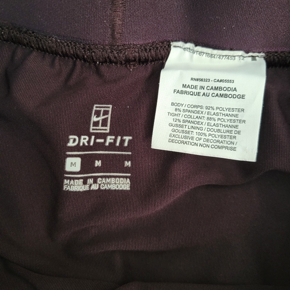 NikeCourt Dri-Fit Skirt Size Medium - Picture 8 of 10